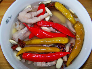 心蓝手制私房菜【正宗老坛泡椒凤爪】——近朱者赤近墨者黑的做法步骤:5