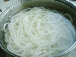 鸡肉炒米粉——新疆味道的做法步骤:3