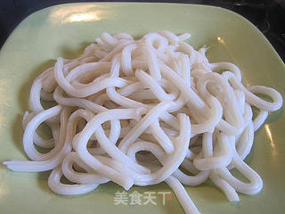 杂菜汤煮乌冬面的做法步骤:2