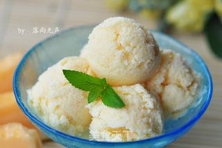 哈蜜瓜冰淇淋的做法步骤:12