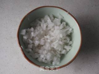 咳嗽咽喉红肿的偏方——蜂蜜萝卜的做法步骤：3
