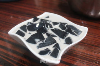 自制牛奶龟苓膏的做法步骤:6
