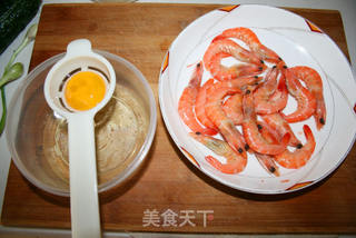 巧用咖喱做创新美味营养的红虾——【香酥咖喱红虾】的做法步骤:2