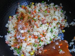 给炒饭来个华丽的转身——黄金草帽蛋包饭的做法步骤:5