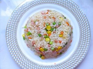 给炒饭来个华丽的转身——黄金草帽蛋包饭的做法步骤:7