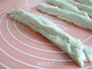 家庭自制健康美味的油条——大孔油条的做法步骤:9
