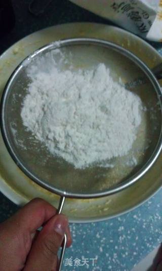 蓝莓肉松夹心马芬的做法步骤:3