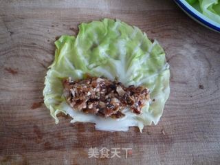 蒸圆白菜肉卷的做法步骤：7