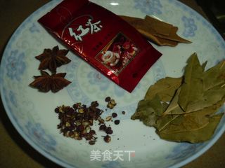 美味充饥--茶叶蛋的做法步骤：1