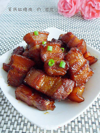 【不加一滴酱油,炒出漂亮光泽】 毛氏红烧肉的做法步骤:17