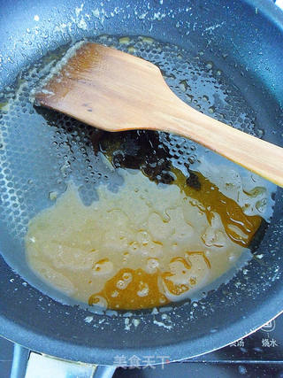 【不加一滴酱油,炒出漂亮光泽】 毛氏红烧肉的做法步骤:10
