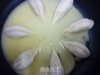 金网煎饺的做法步骤：8