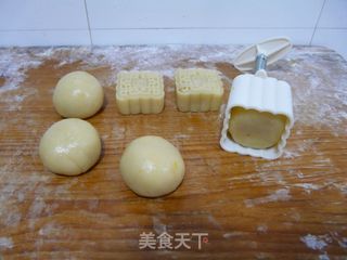 广式凤梨月饼的做法步骤：7