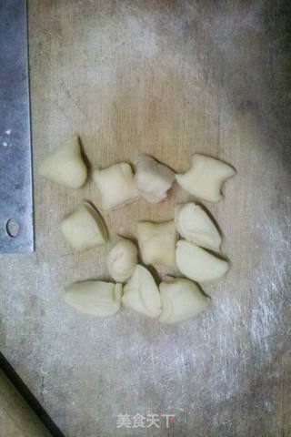香菇猪肉蒸饺的做法步骤:3