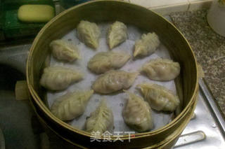香菇猪肉蒸饺的做法步骤:7