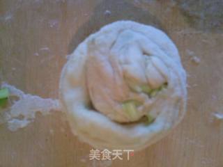 给哥哥的早餐——韭黄千层饼的做法步骤:6