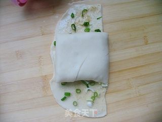 (另外一种方法做葱油饼)家常,简单,美味——家常葱油饼的做法步骤:12