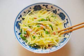 给“土豆控”小朋友的六一礼物【香煎土豆丝鸡蛋饼】的做法步骤:5