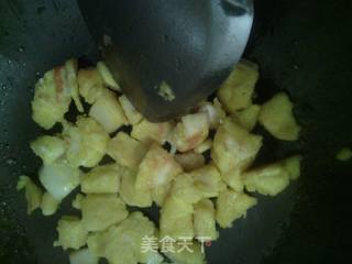 意想不到的惊喜——茄汁油渣炒馒头的做法步骤:6
