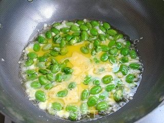粒粒都香酥——鸡蛋蚕豆的做法步骤:6
