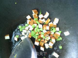 继续剩馒头——蛋包馒头炒饭的做法步骤:7