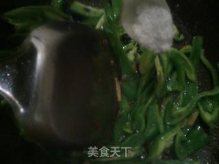 家常小炒——青椒肉丝的做法步骤:6