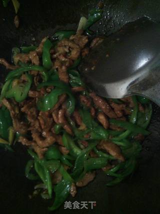 家常小炒——青椒肉丝的做法步骤:8