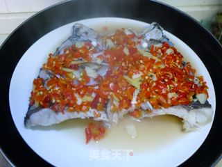 剁椒鱼头的做法步骤：5