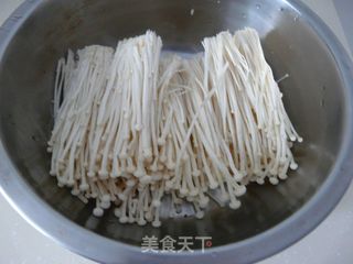 在家自己烤金针菇的做法步骤：1