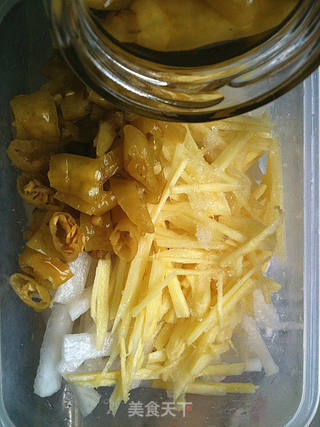 夏季凉菜必备——泡椒腌萝卜丝的做法步骤:12