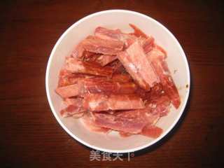 鲜蘑炒肉片的做法步骤：2