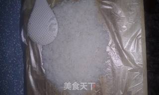 紫菜黄金饭团包的做法步骤:2