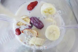 香蕉红枣奶昔的做法步骤：5