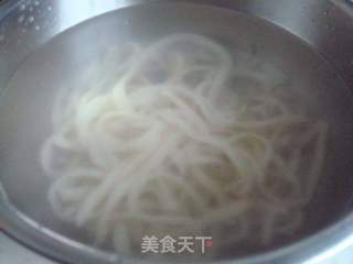 蒜薹拌面——新疆味道的做法步骤:6