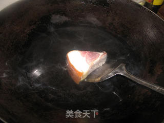 笋干炒腊肉的做法步骤：2