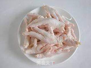 浓郁的复合美味—粉蒸鸡爪的做法步骤：1
