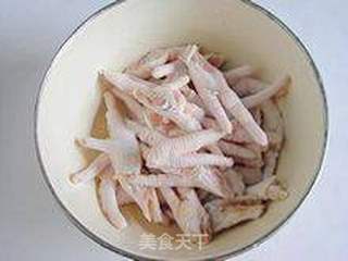 浓郁的复合美味—粉蒸鸡爪的做法步骤:3