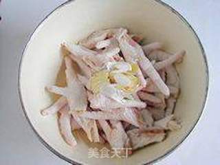 浓郁的复合美味—粉蒸鸡爪的做法步骤:4