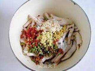 浓郁的复合美味—粉蒸鸡爪的做法步骤:7