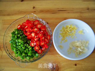 心蓝手制私房菜【浓味小炒牛肉】——举头三尺有电灯的做法步骤:2