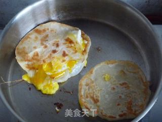 鸡蛋灌饼的做法步骤：10