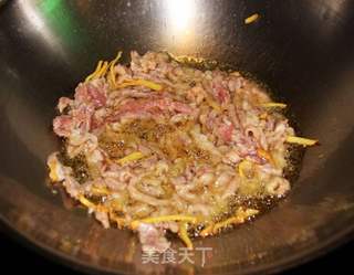 韭黄炒肉丝的做法步骤:4