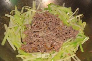 韭黄炒肉丝的做法步骤:6