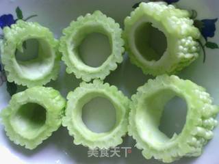 喜欢苦瓜特有的味道——苦瓜酿肉的做法步骤:3