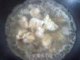 鸽汤馄饨的做法步骤:4