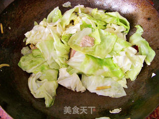 心蓝手制私房菜【美极手撕包菜】——花花年代无奈的老酱油的做法步骤:7