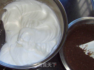巧克力白芝麻蛋糕——电饭锅做的做法步骤：7