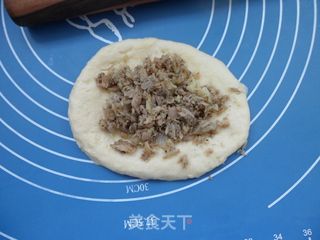 杏仁金枪鱼面包的做法步骤：15