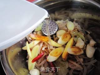 肉皮冻的做法步骤：5