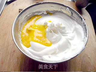 美味蛋糕的华丽变身——葱香芝士咸味蛋糕的做法步骤:6